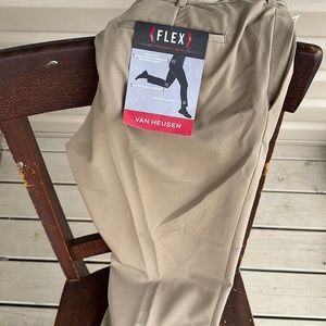Van Heusen flex fit khaki 36x30